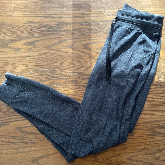 Lululemon gray joggers - Picture 2 of 6